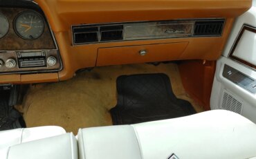 Ford-Thunderbird-1978-White-Orange-24
