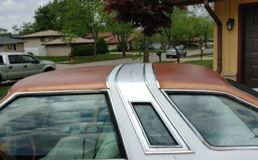 Ford-Thunderbird-1978-White-Orange-35