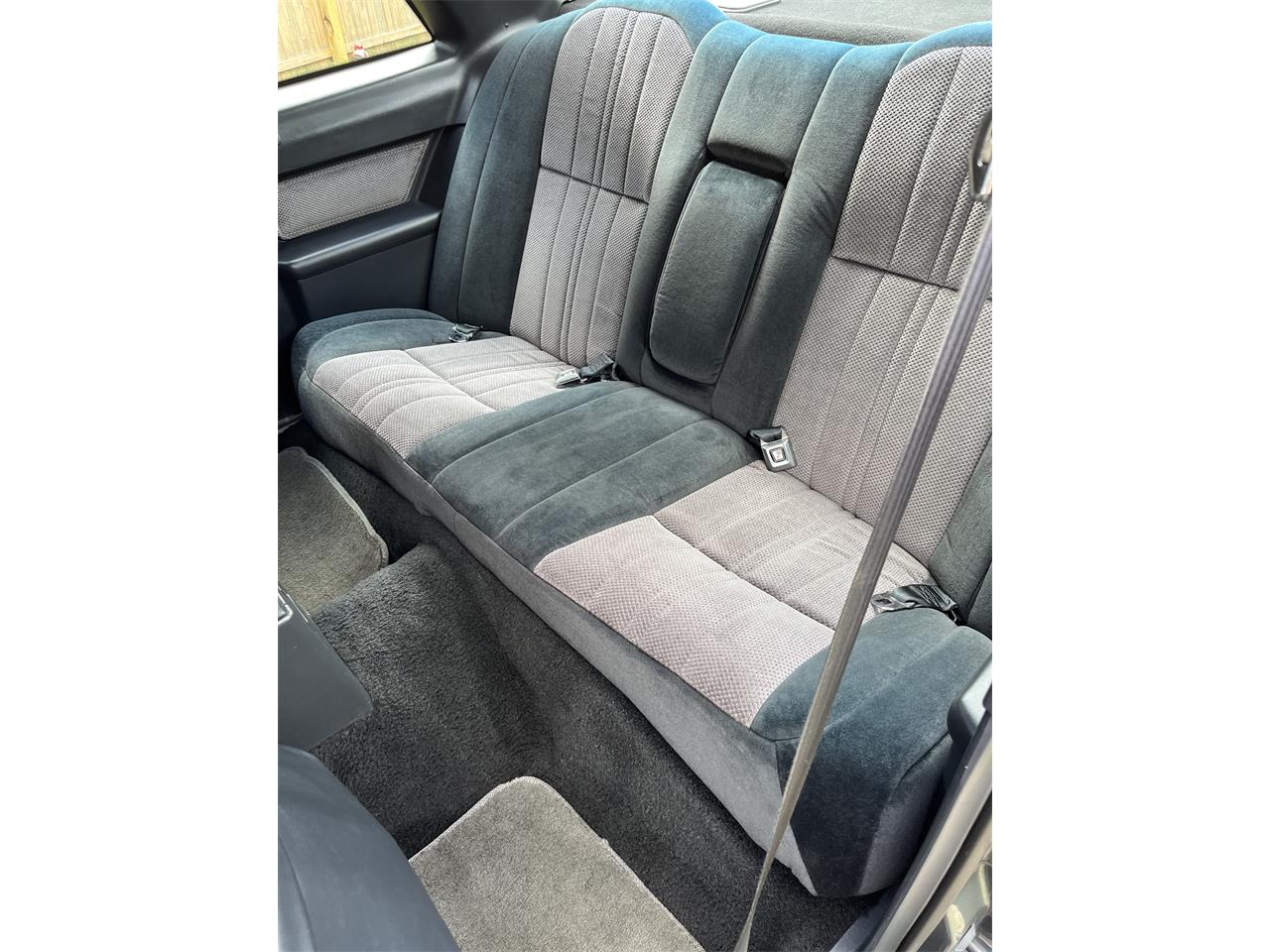 Ford-Thunderbird-1987-Grey-Blue-7