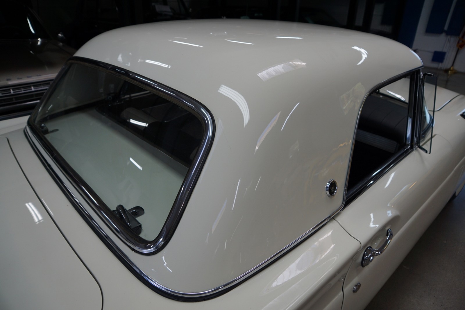 Ford-Thunderbird-F-Code-Supercharged-Convertible-1957-Convertible-18