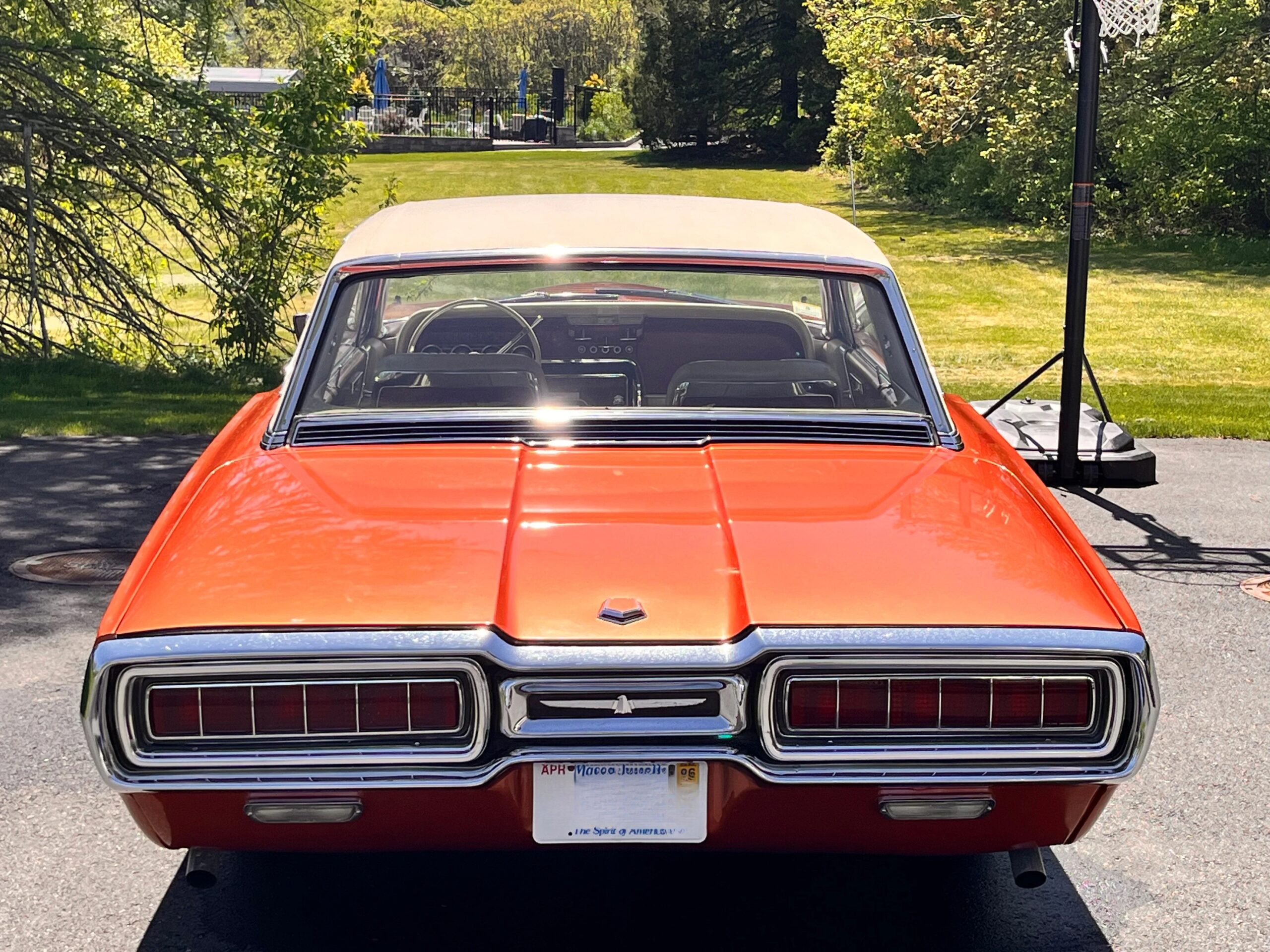 Ford-Thunderbird-neiman-marcus-1965-Orange-Beige-1
