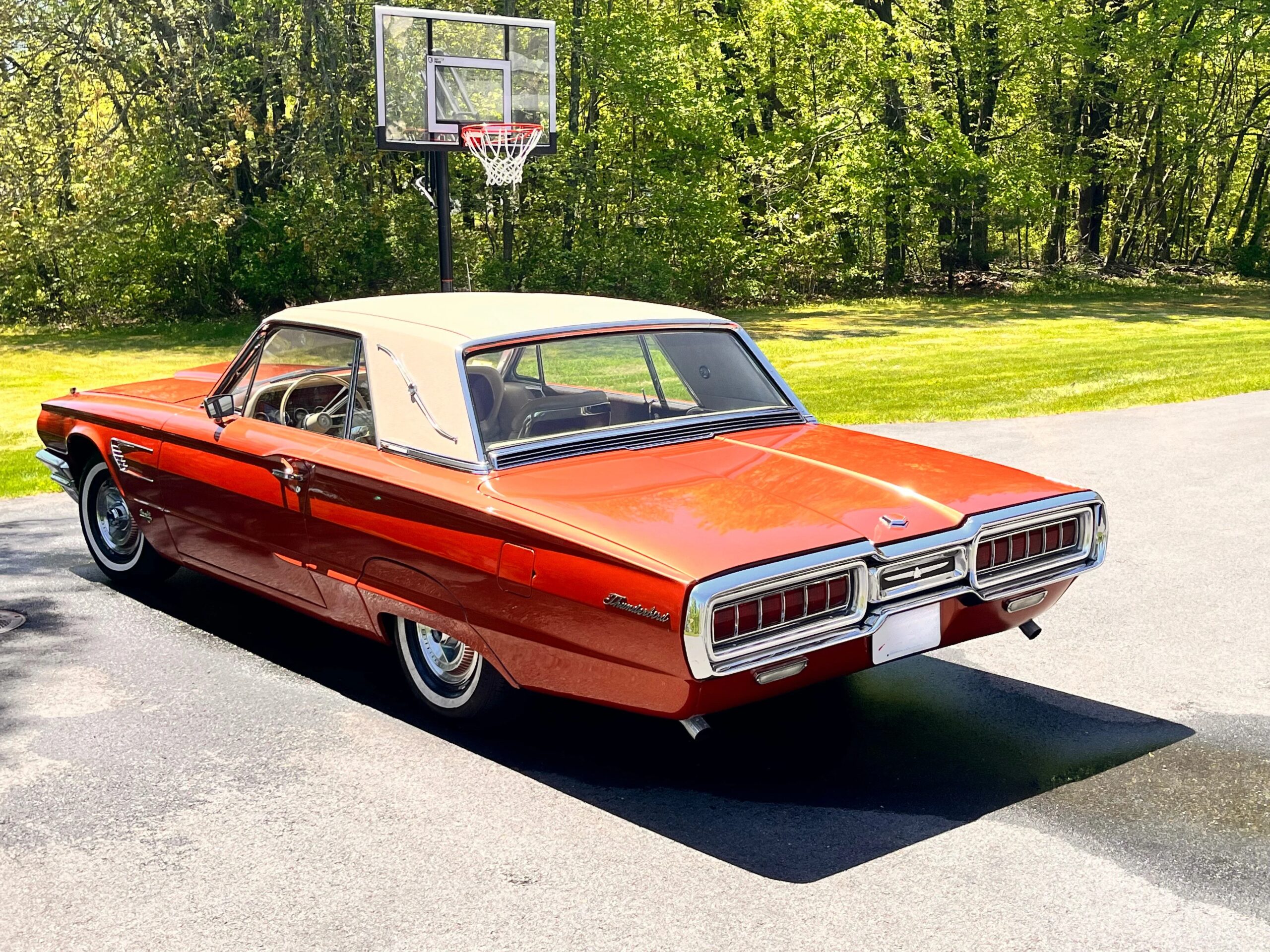 Ford-Thunderbird-neiman-marcus-1965-Orange-Beige-2