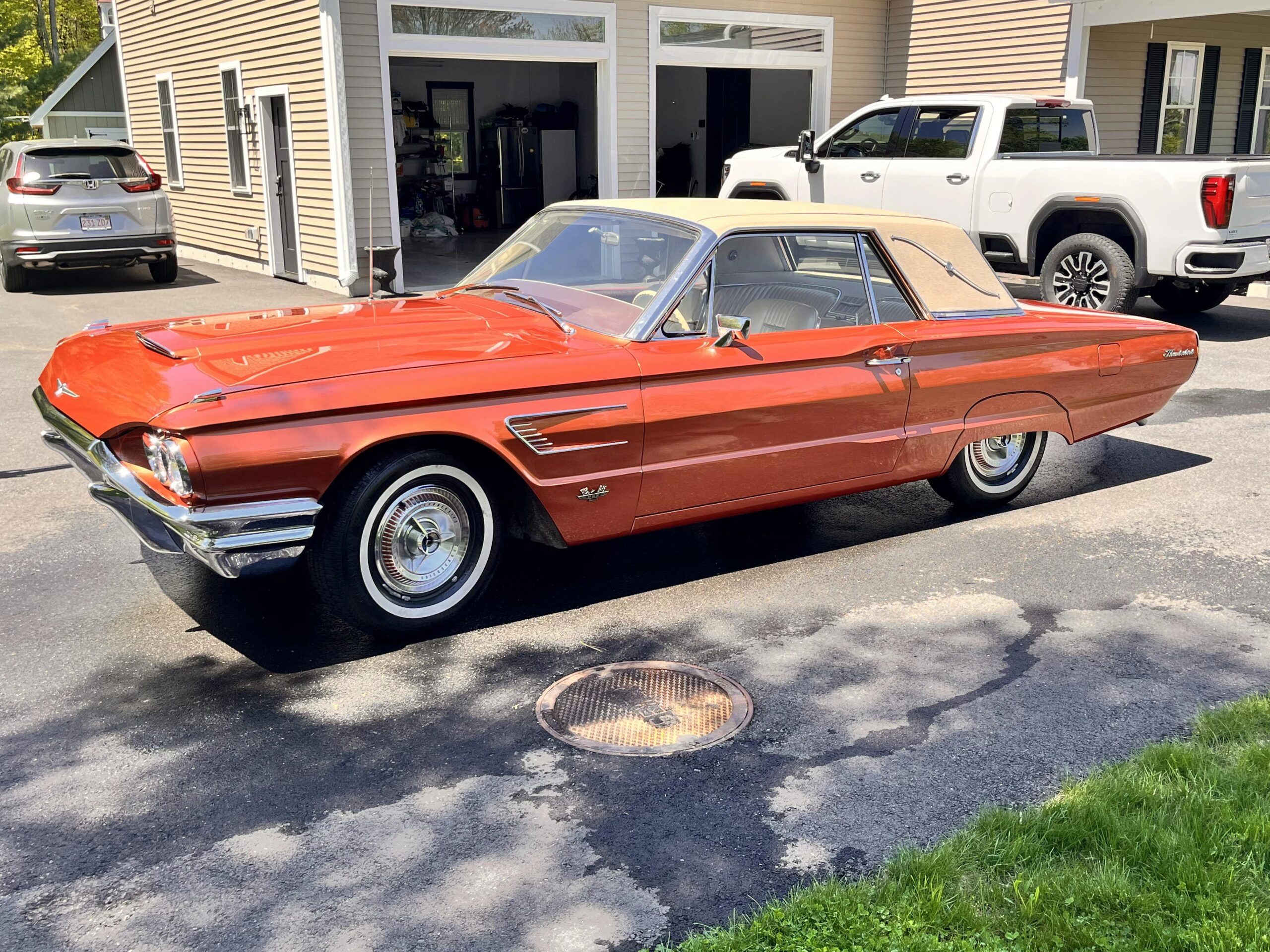 Ford-Thunderbird-neiman-marcus-1965-Orange-Beige