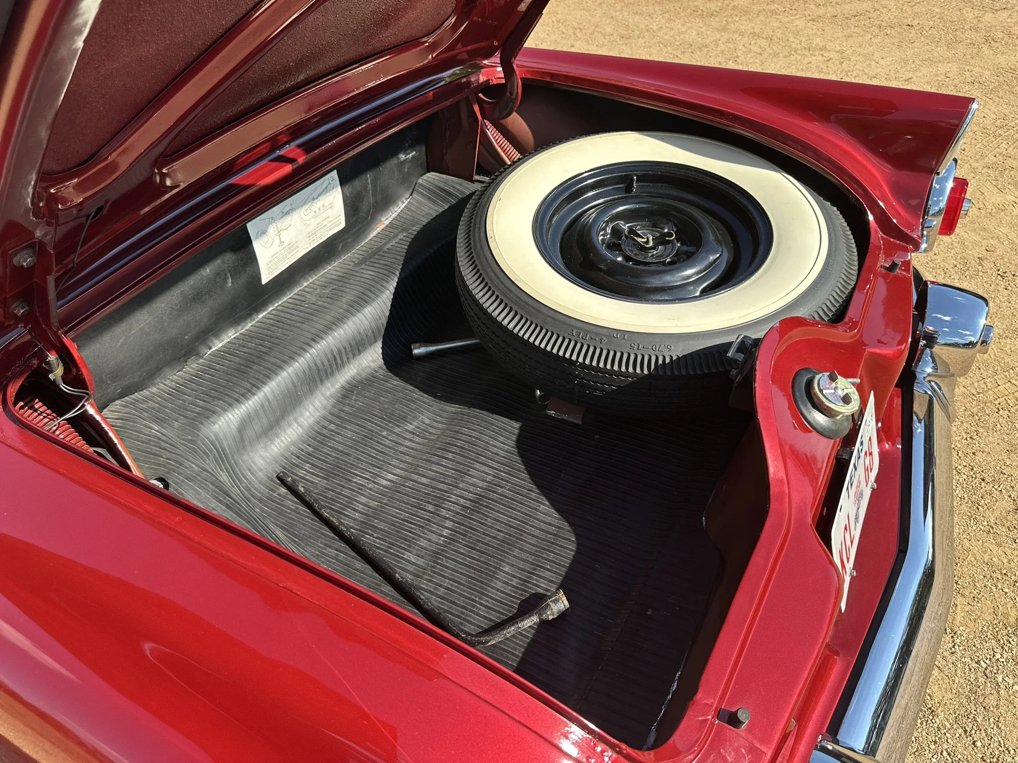 Ford-Thunderbird-sport-1955-Red-Off-White-15