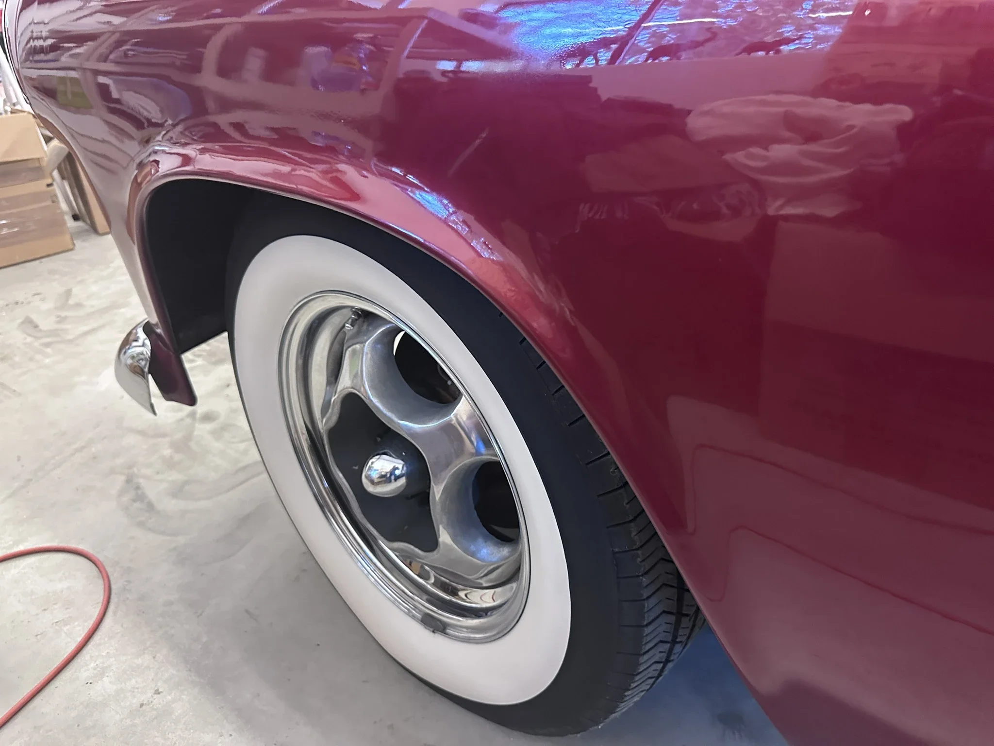 Ford-Thunderbird-sport-1955-Red-Off-White-17