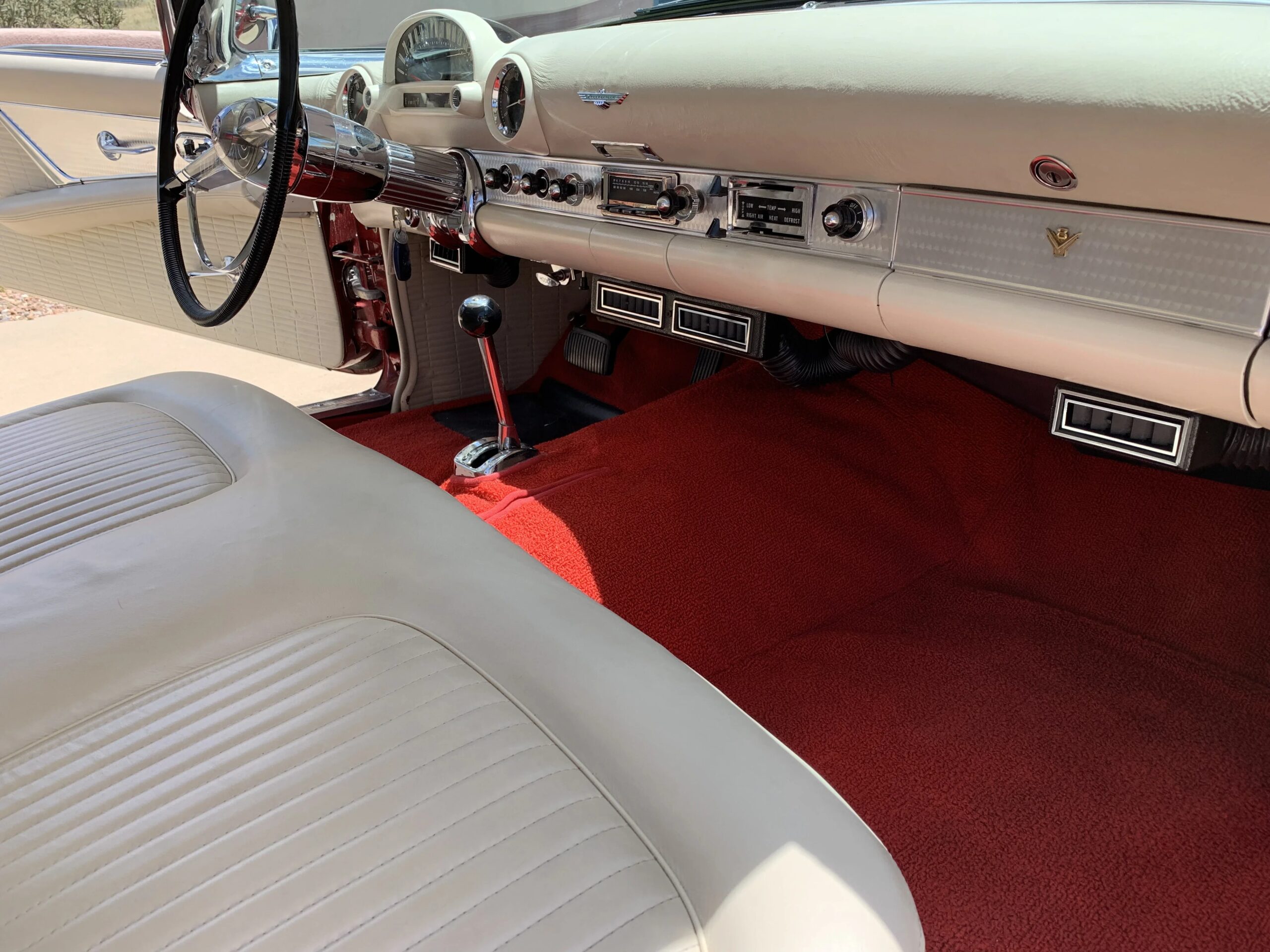 Ford-Thunderbird-sport-1955-Red-Off-White-30