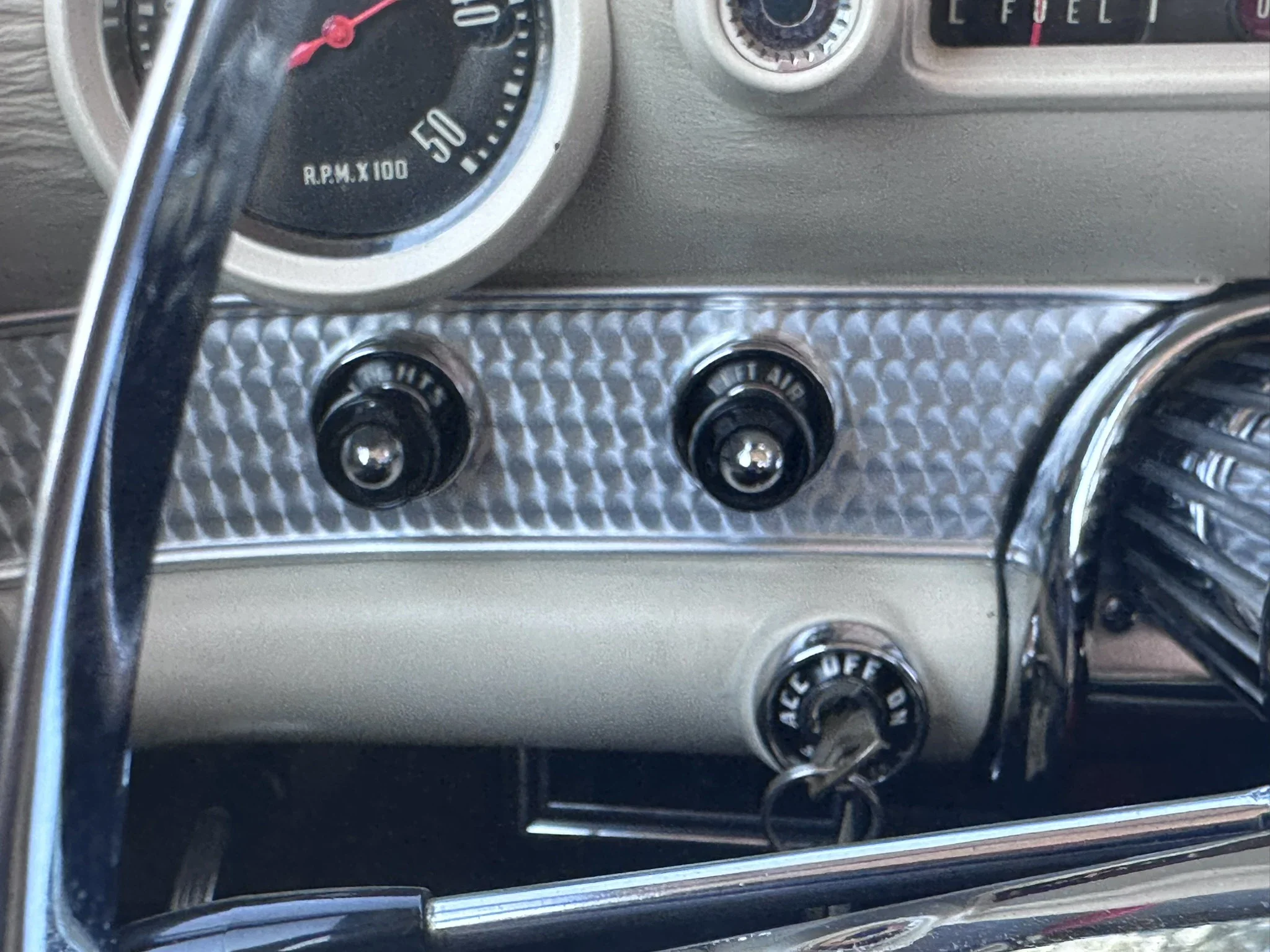 Ford-Thunderbird-sport-1955-Red-Off-White-47