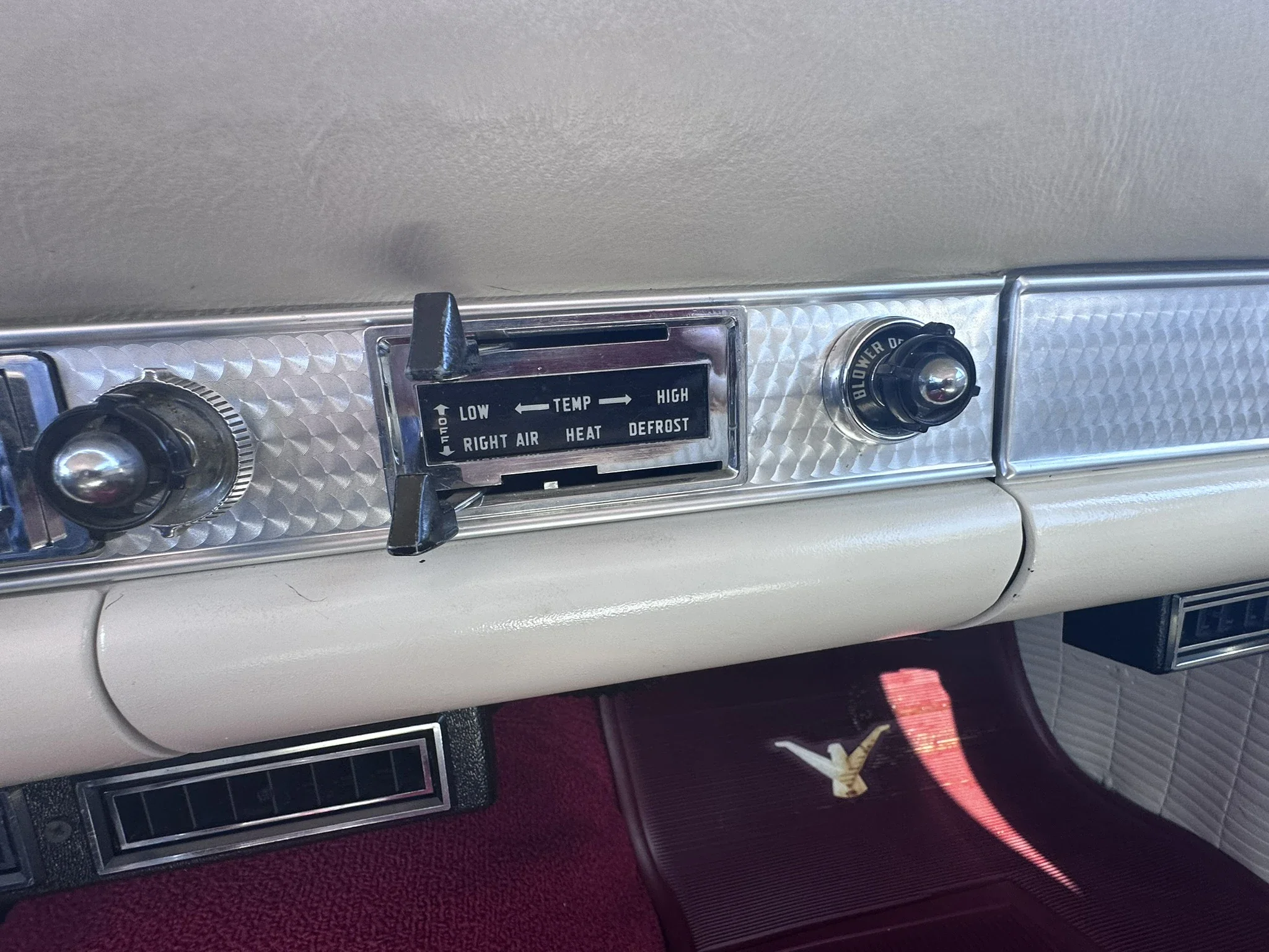 Ford-Thunderbird-sport-1955-Red-Off-White-50