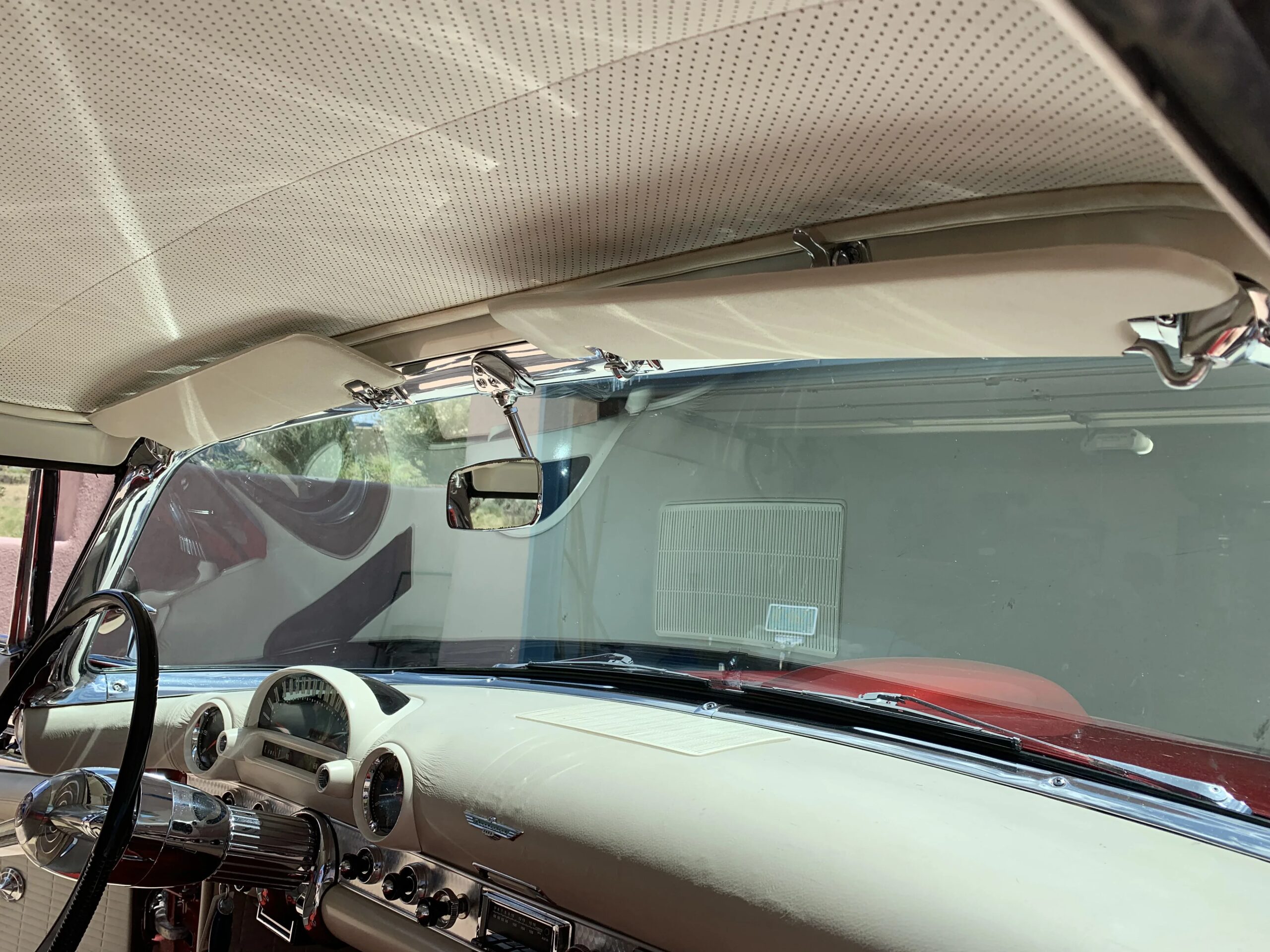 Ford-Thunderbird-sport-1955-Red-Off-White-70