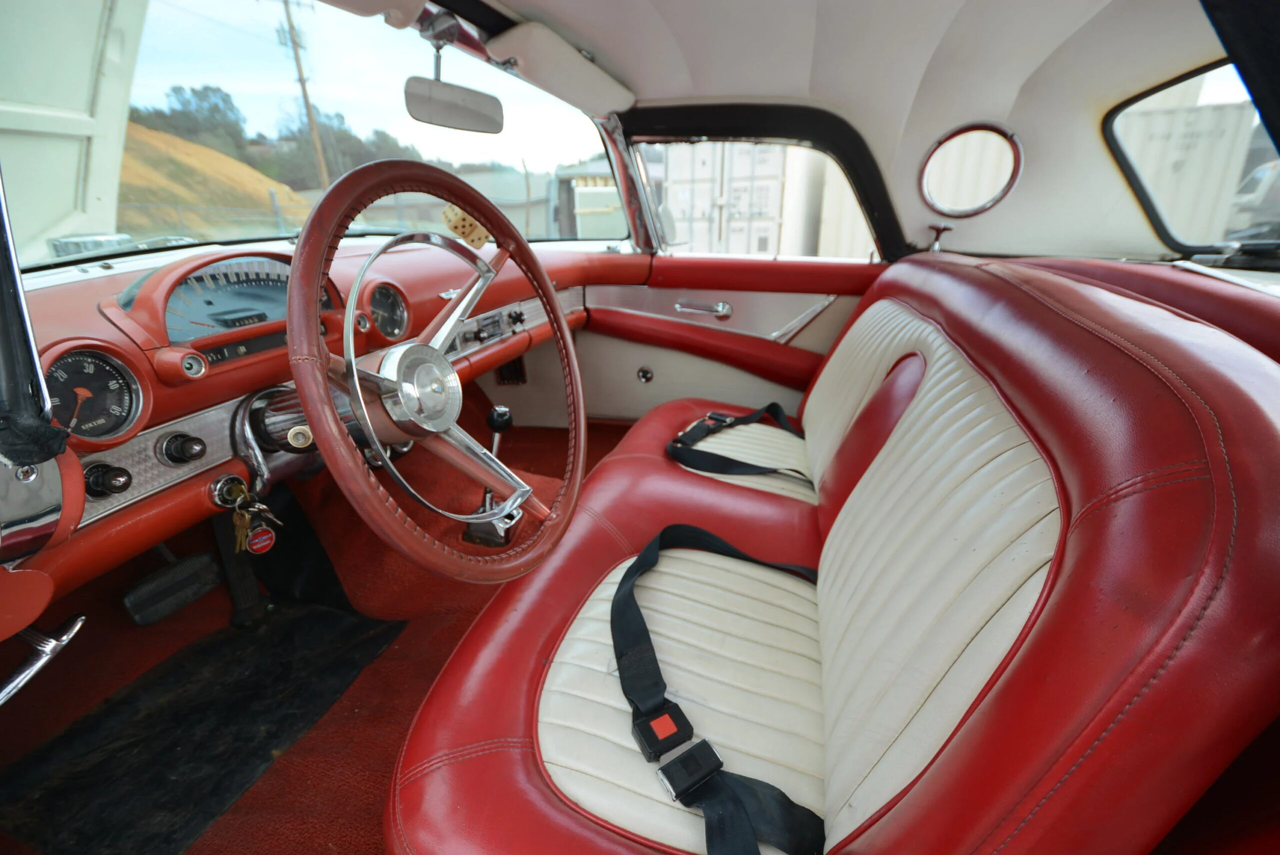 Ford-Thunderbird-sport-1956-White-Red-3