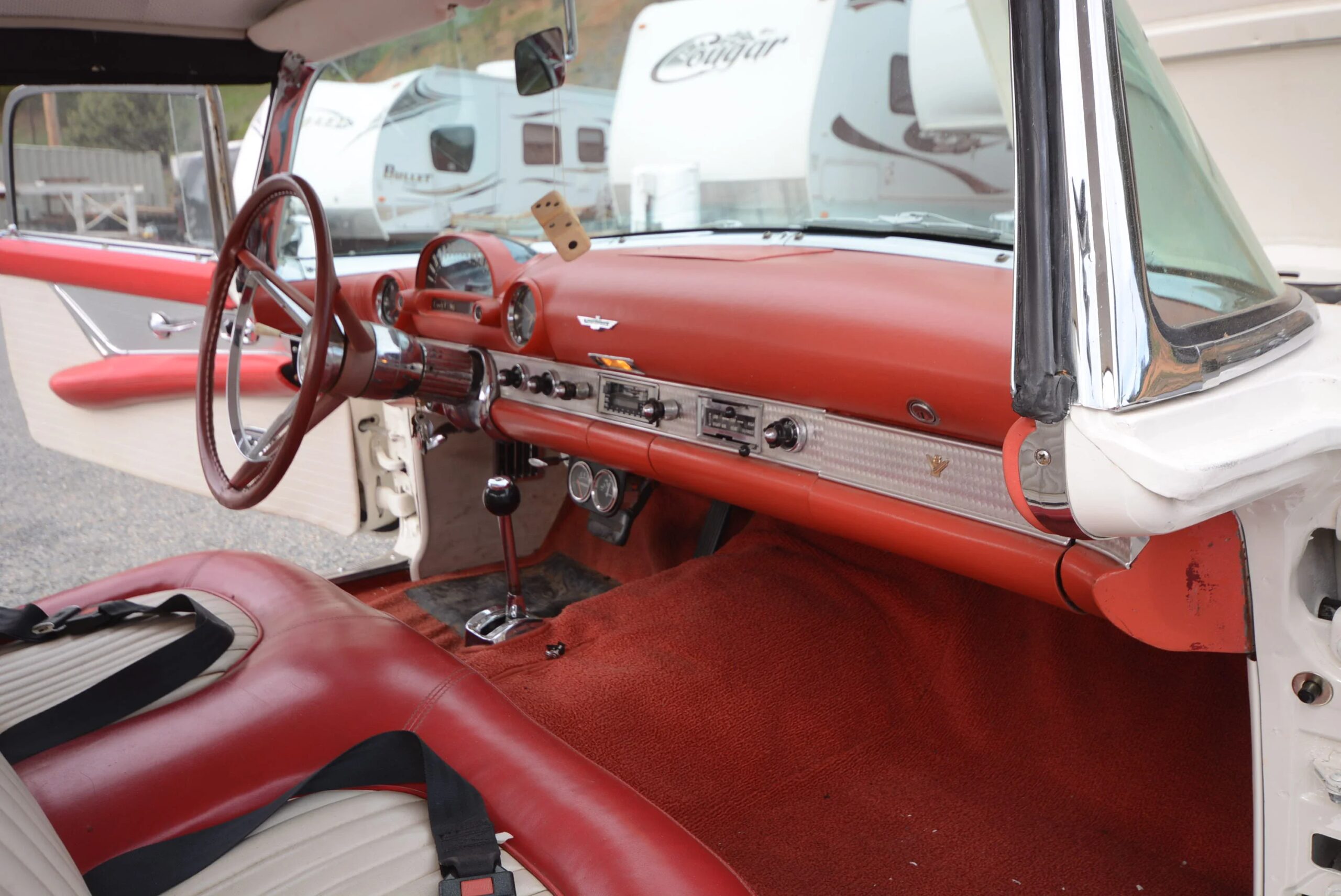 Ford-Thunderbird-sport-1956-White-Red-4