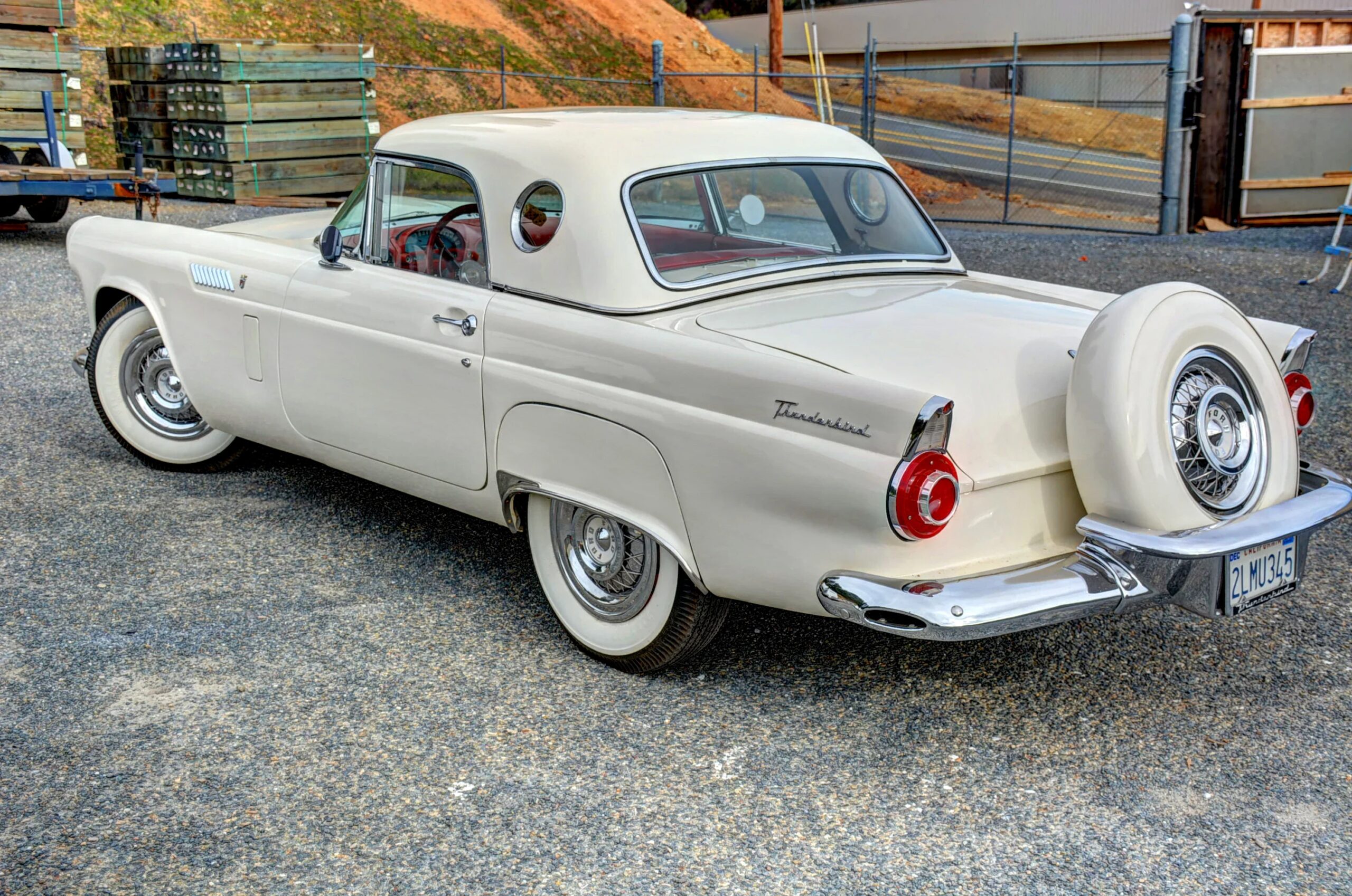 Ford-Thunderbird-sport-1956-White-Red-7