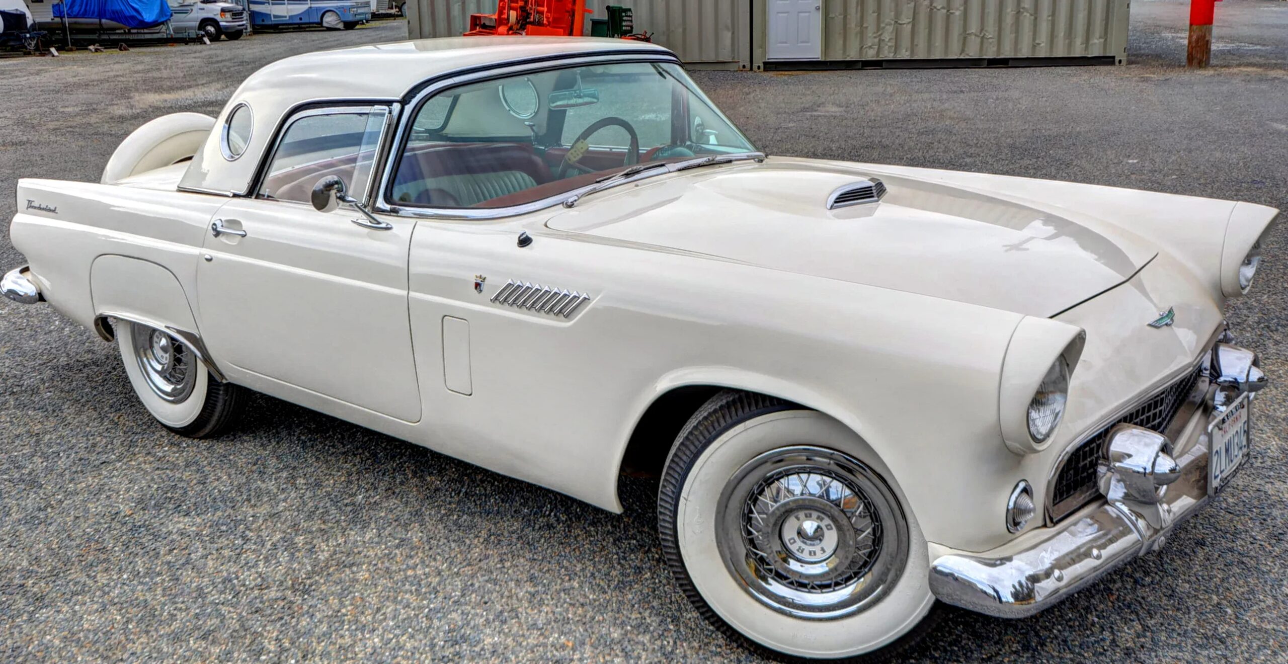 Ford-Thunderbird-sport-1956-White-Red