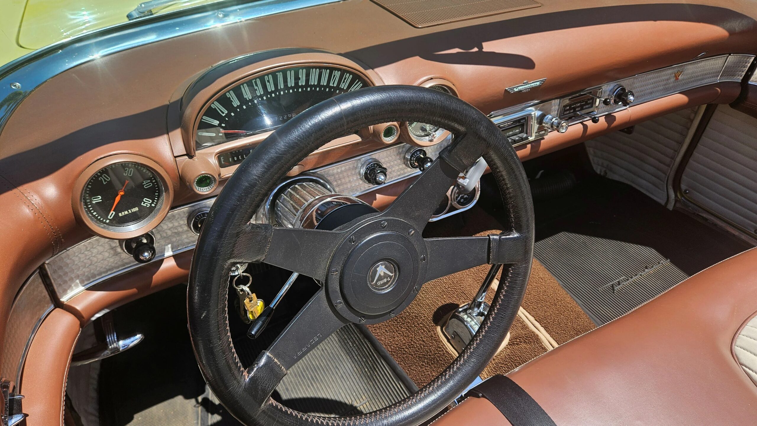 Ford-Thunderbird-sport-1956-Yellow-Brown-1