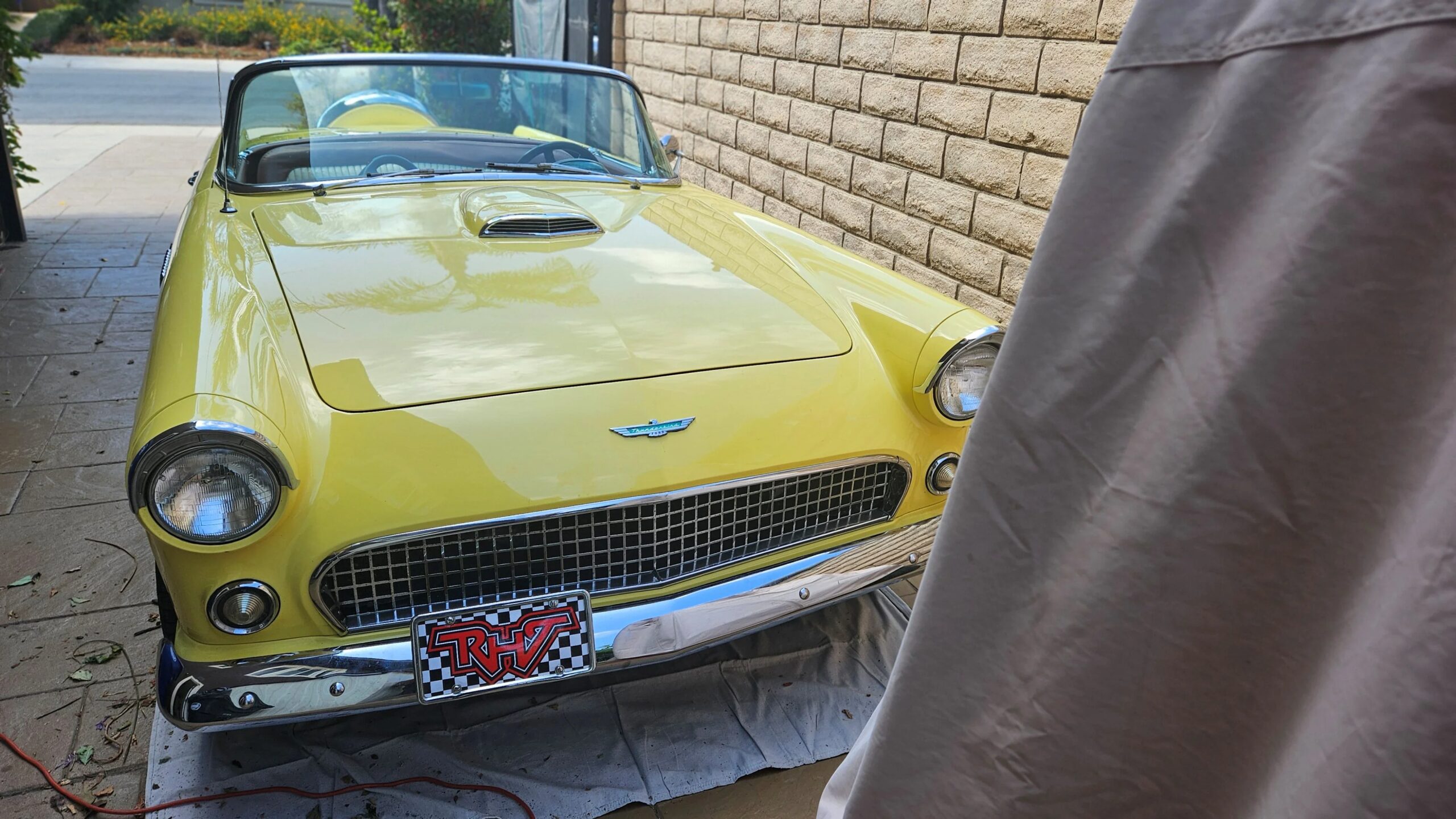 Ford-Thunderbird-sport-1956-Yellow-Brown-6