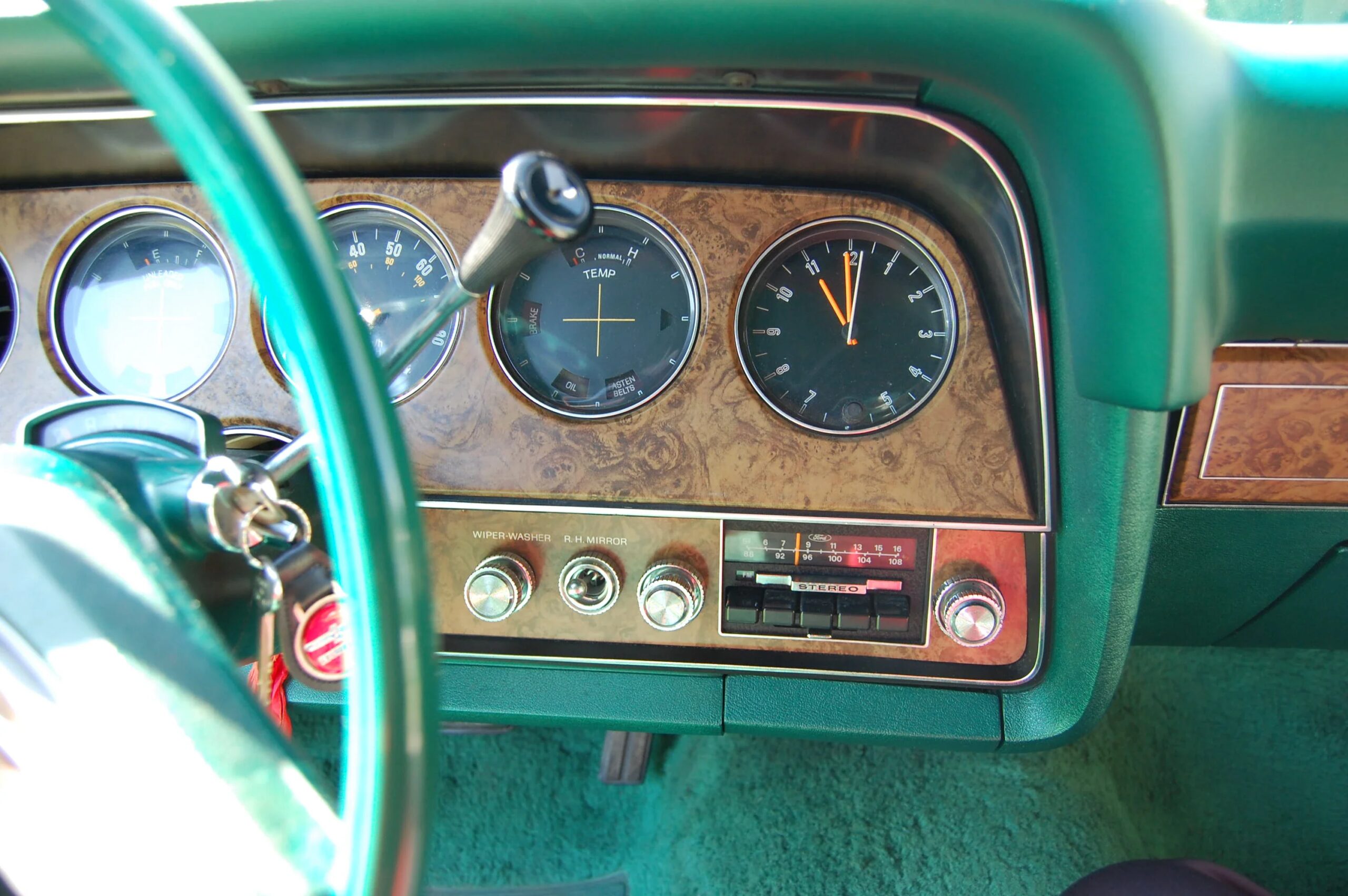 Ford-Thunderbird-sport-1977-Green-Green-32