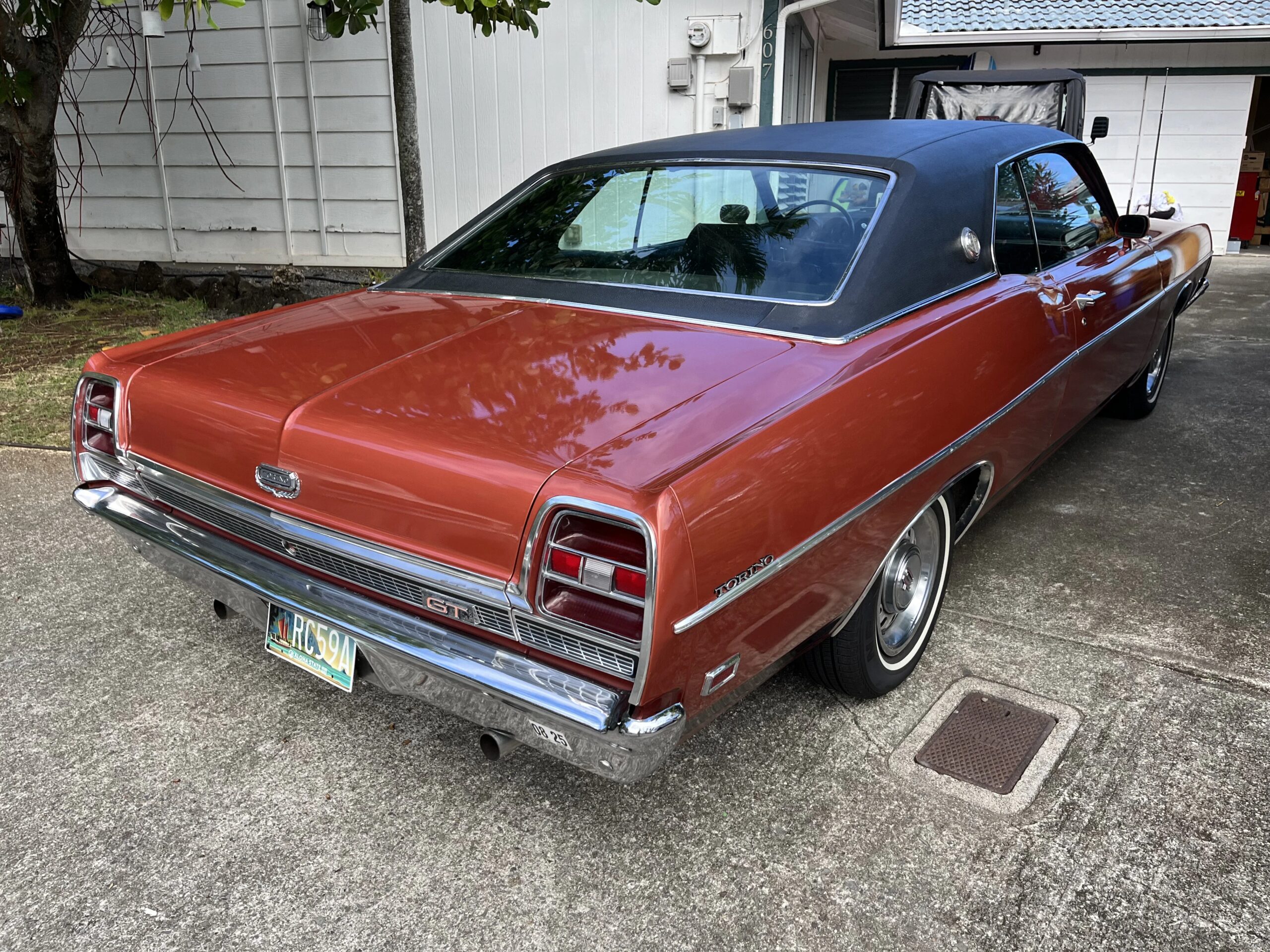 Ford-Torino-1969-Black-2