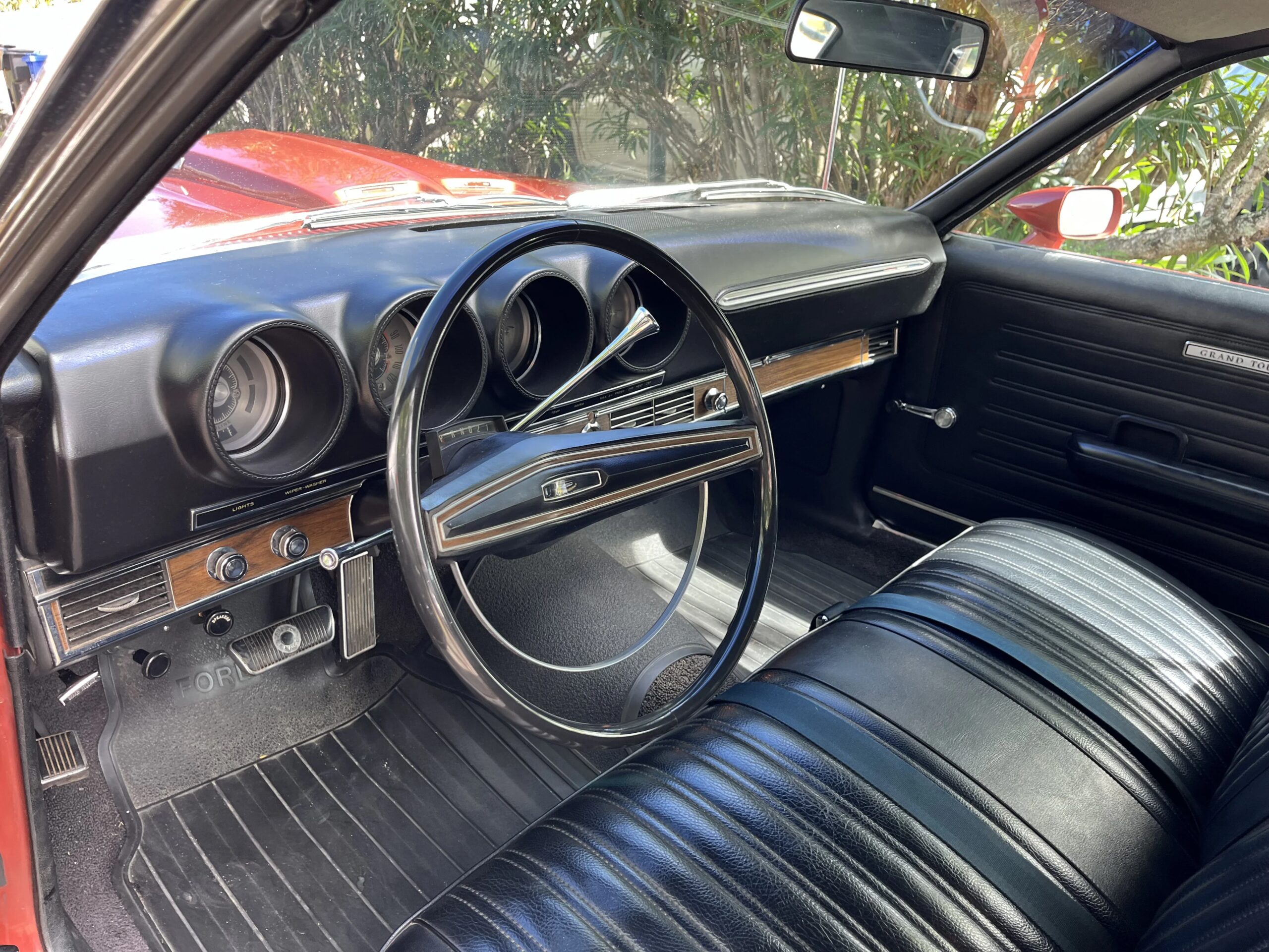 Ford-Torino-1969-Black-35