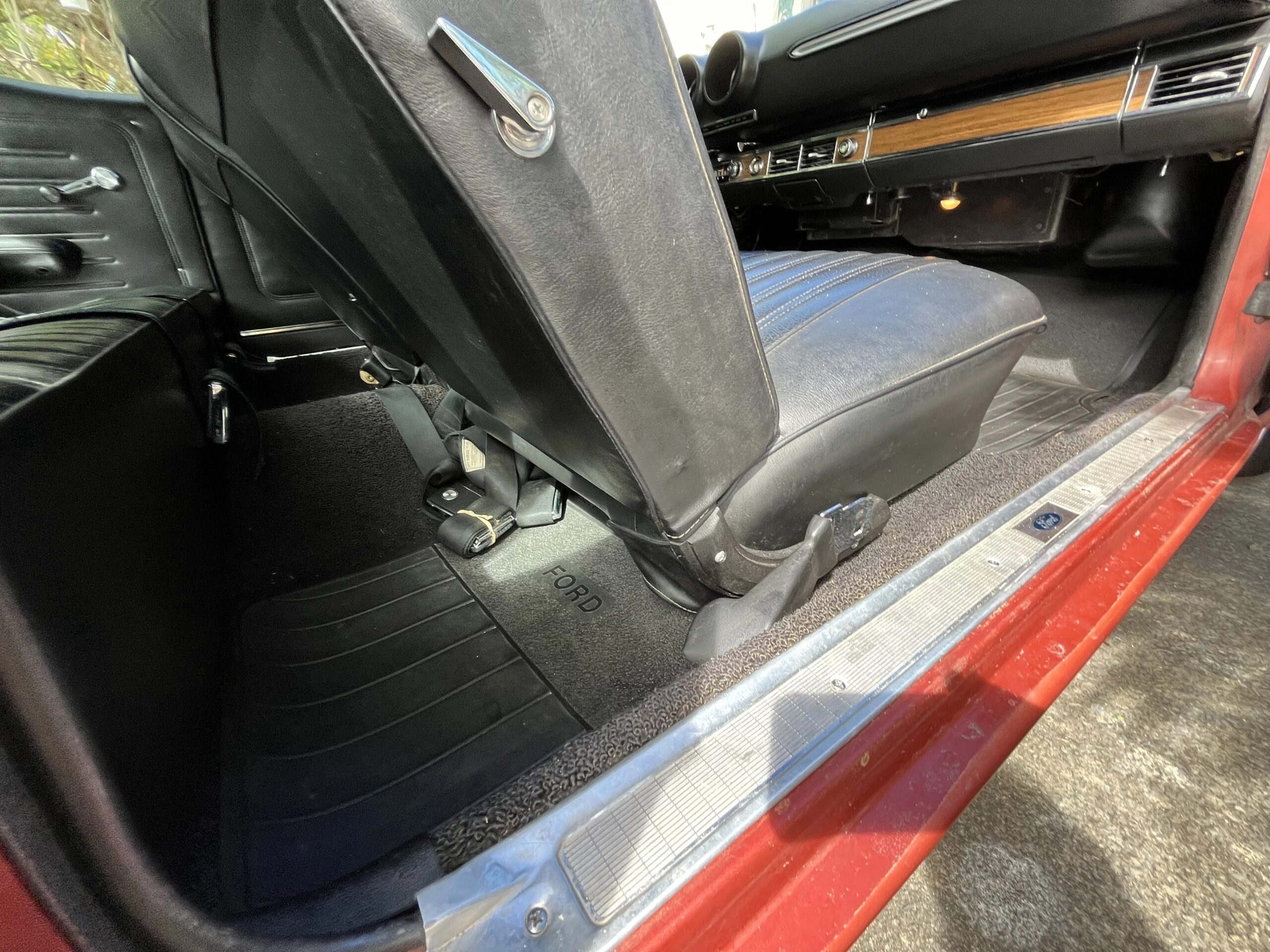 Ford-Torino-1969-Black-36