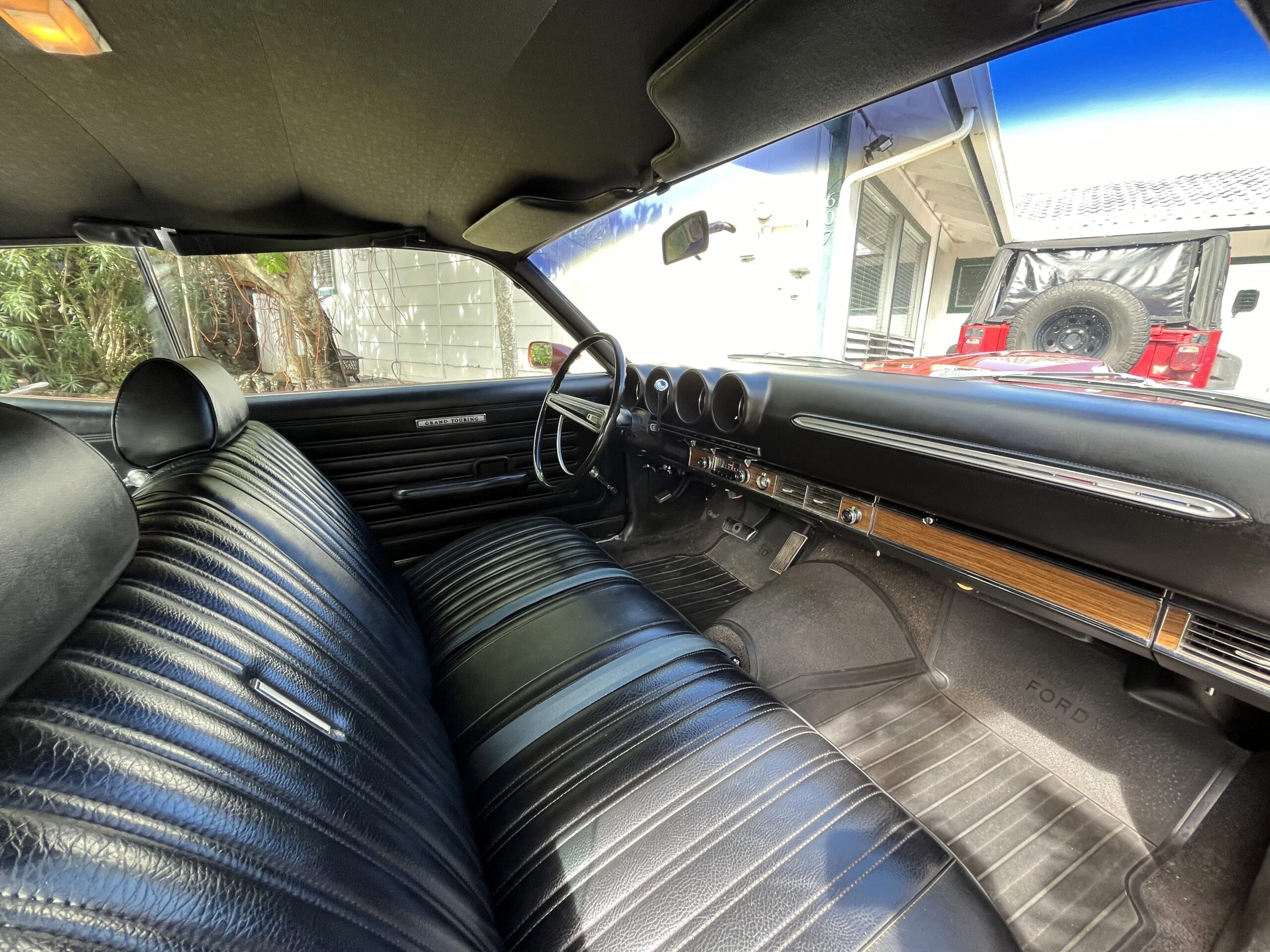 Ford-Torino-1969-Black-6
