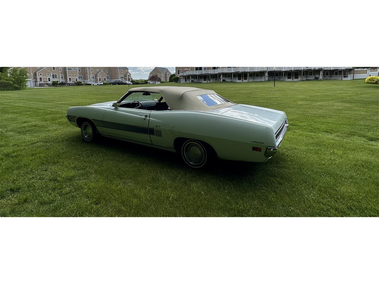 Ford-Torino-1970-Light-Blue-Dark-Blue-12