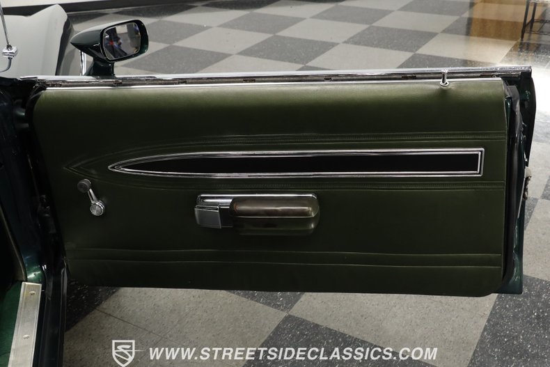 Ford-Torino-1970-Unripened-Apple-Meta-Dark-Green-12
