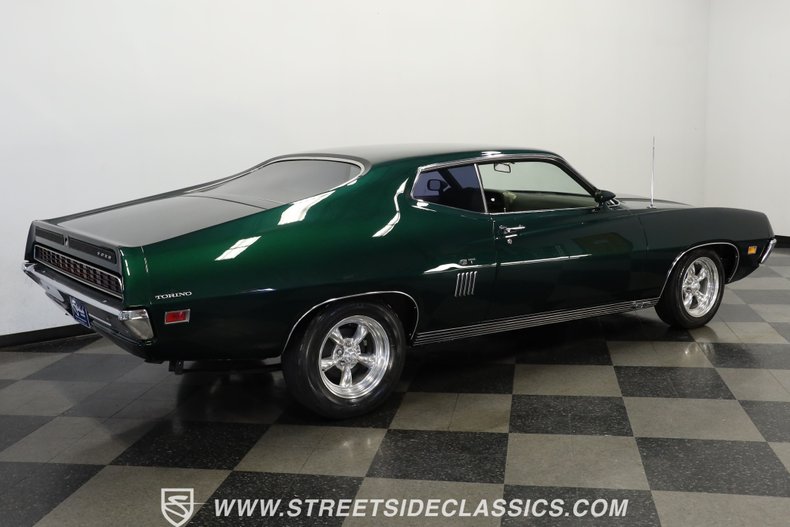 Ford-Torino-1970-Unripened-Apple-Meta-Dark-Green-21