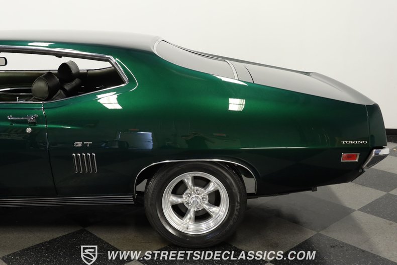 Ford-Torino-1970-Unripened-Apple-Meta-Dark-Green-27
