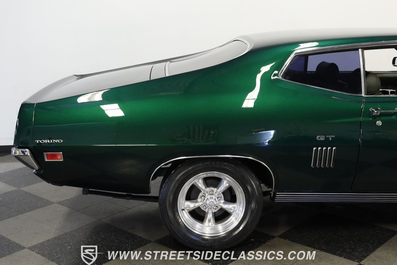 Ford-Torino-1970-Unripened-Apple-Meta-Dark-Green-31