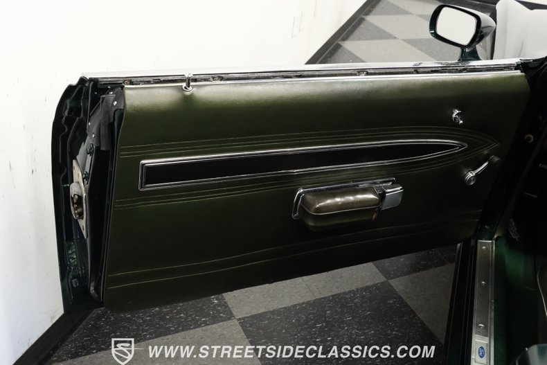 Ford-Torino-1970-Unripened-Apple-Meta-Dark-Green-34