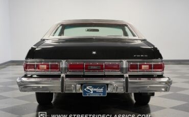 Ford-Torino-1976-Coupe-10