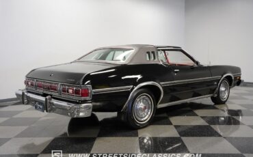 Ford-Torino-1976-Coupe-12