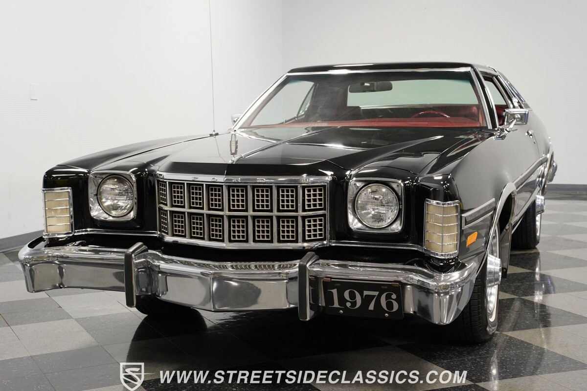 Ford-Torino-1976-Coupe-18
