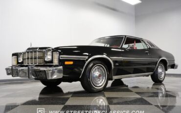 Ford-Torino-1976-Coupe-21