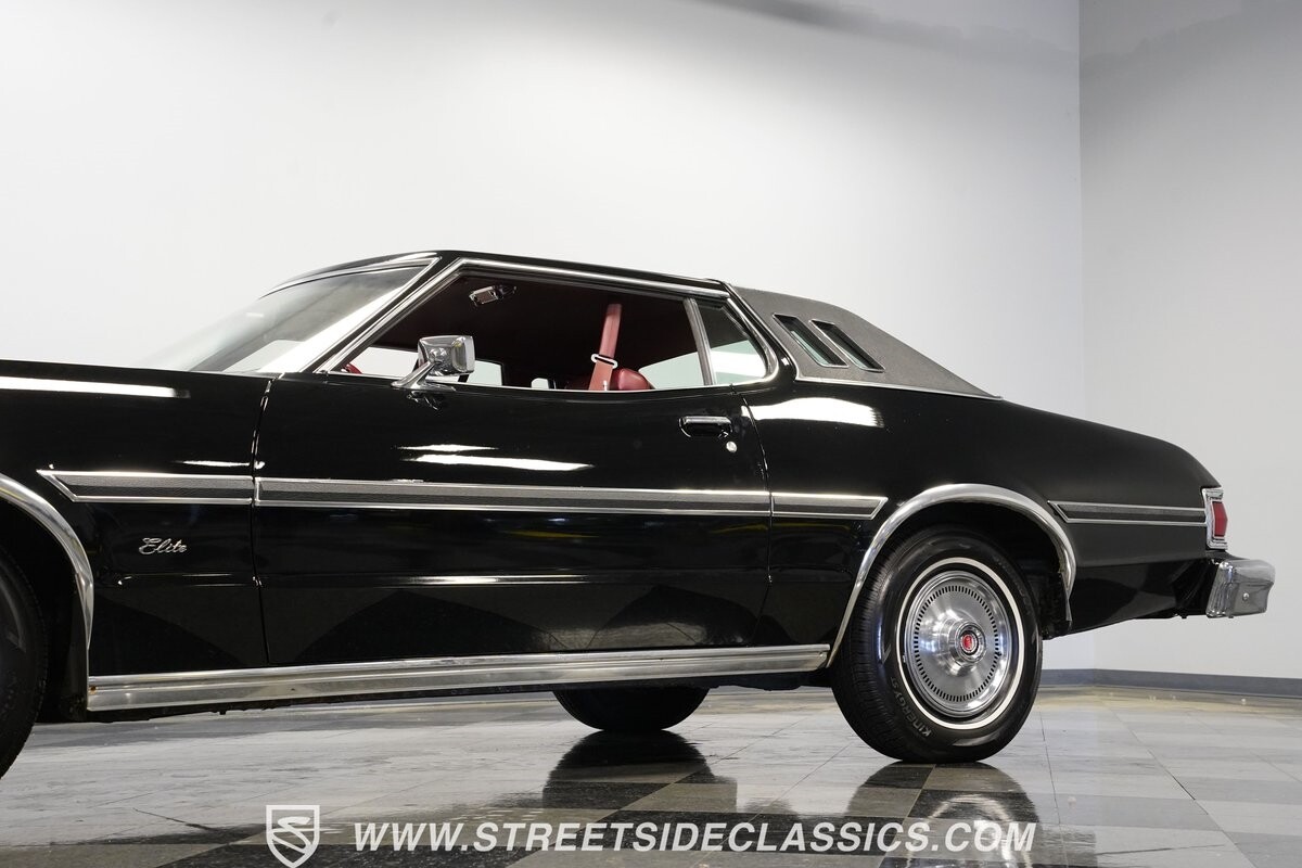 Ford-Torino-1976-Coupe-22