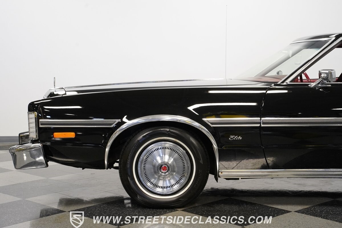 Ford-Torino-1976-Coupe-23