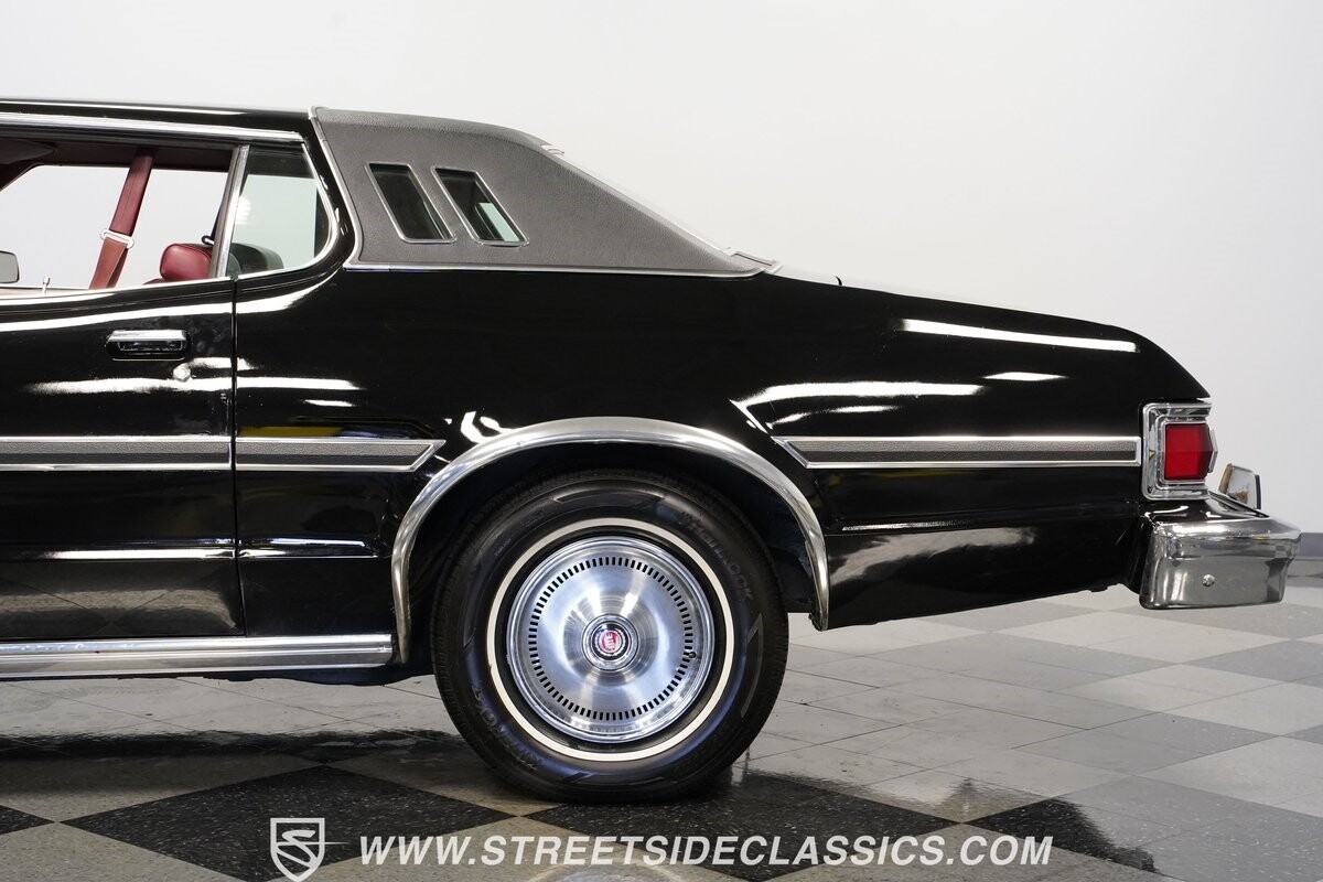 Ford-Torino-1976-Coupe-24