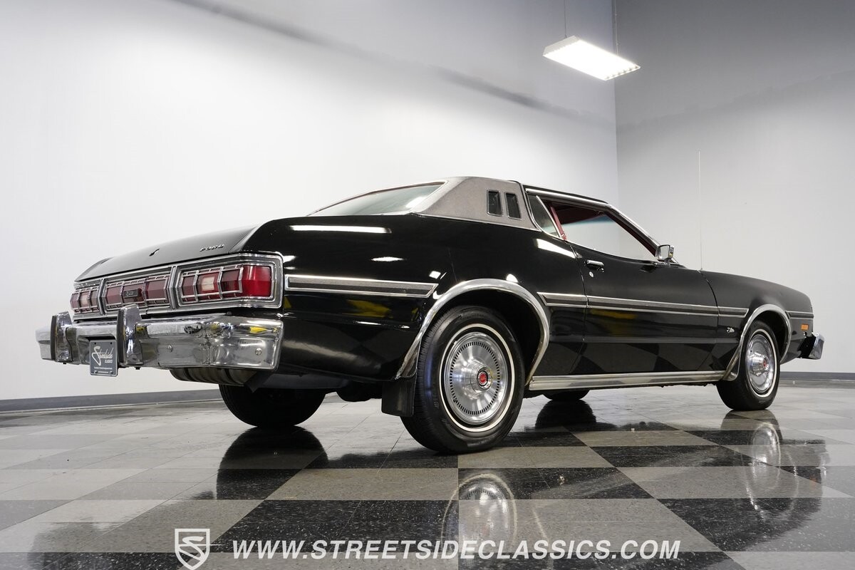 Ford-Torino-1976-Coupe-27