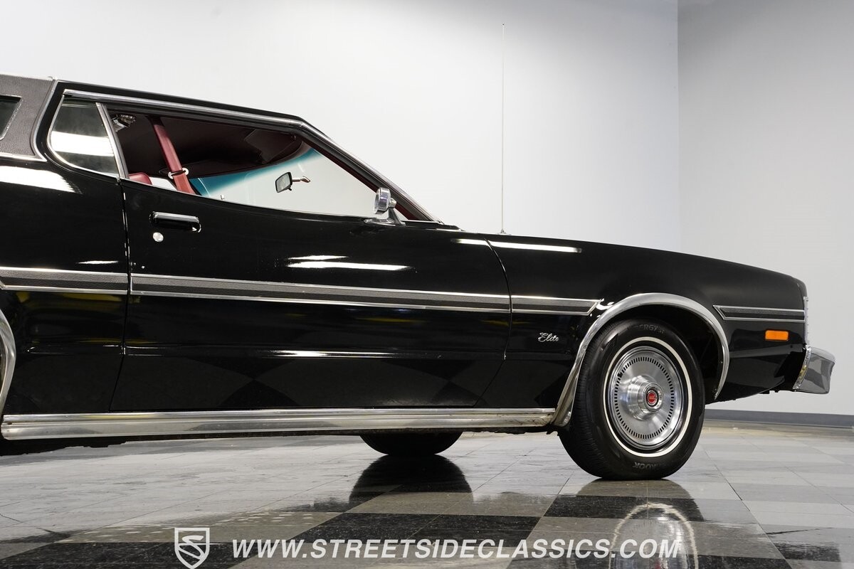 Ford-Torino-1976-Coupe-28