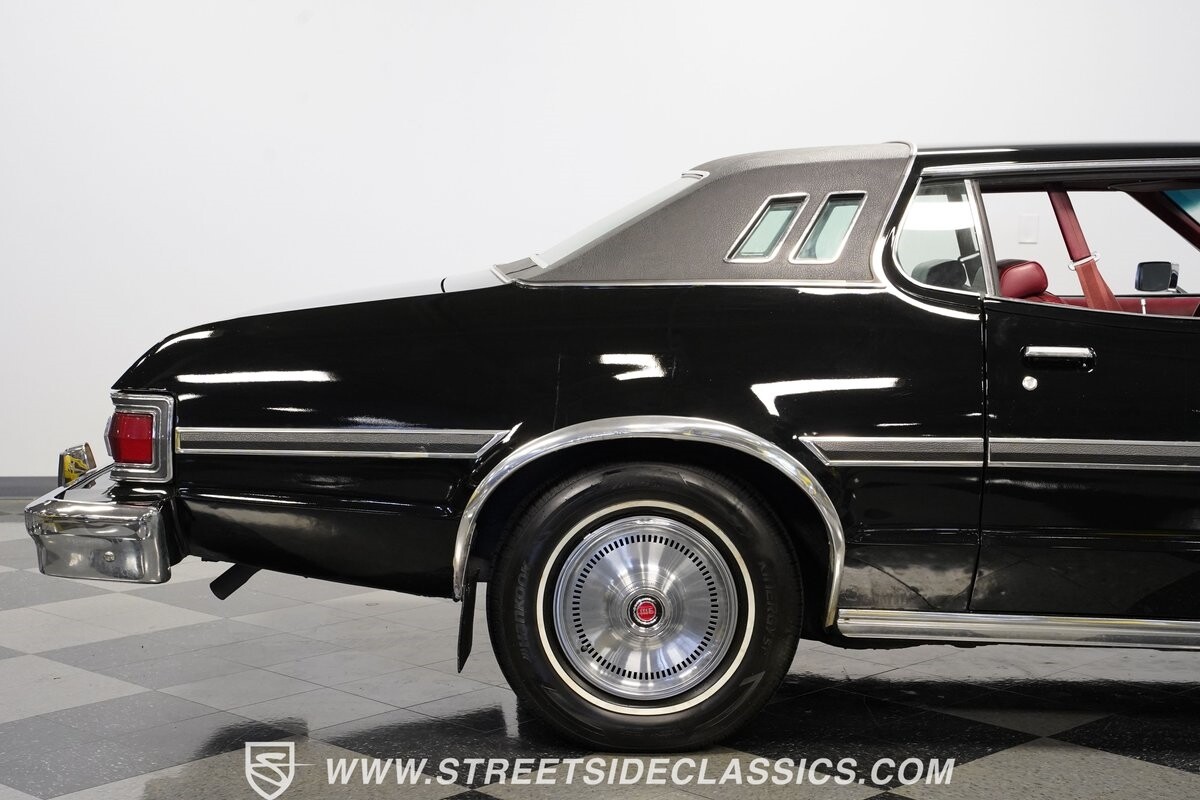 Ford-Torino-1976-Coupe-29