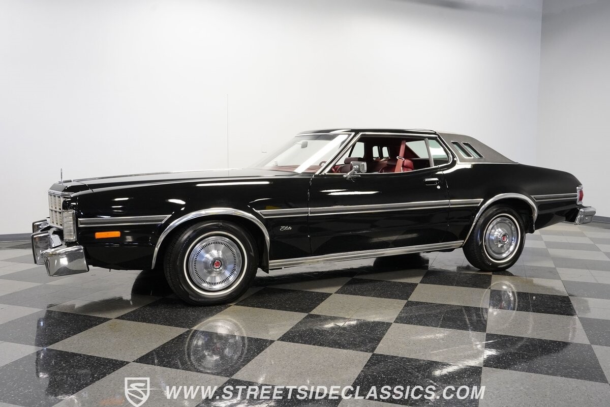 Ford-Torino-1976-Coupe-6