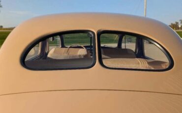 Ford-Tudor-1940-Tan-Tan-15