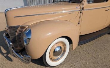 Ford-Tudor-1940-Tan-Tan