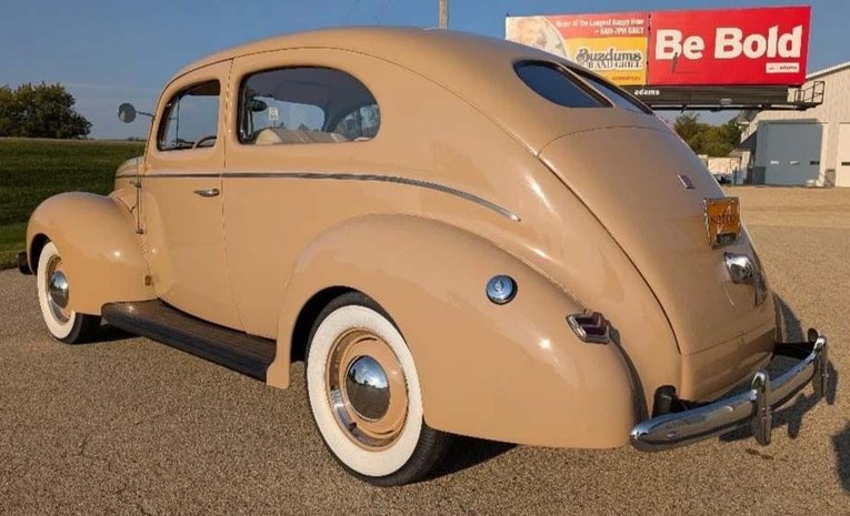 Ford-Tudor-1940-Tan-Tan-7
