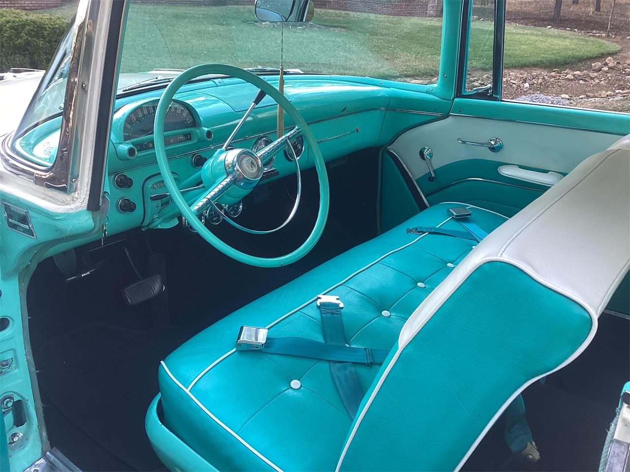 Ford-Victoria-1955-Teal-and-white-Teal-and-white-18