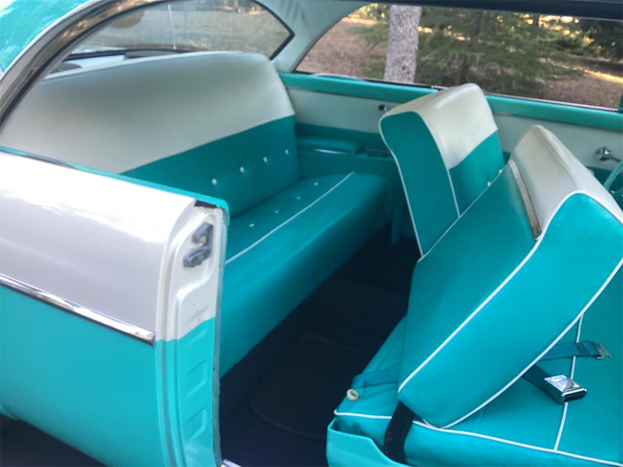 Ford-Victoria-1955-Teal-and-white-Teal-and-white-23