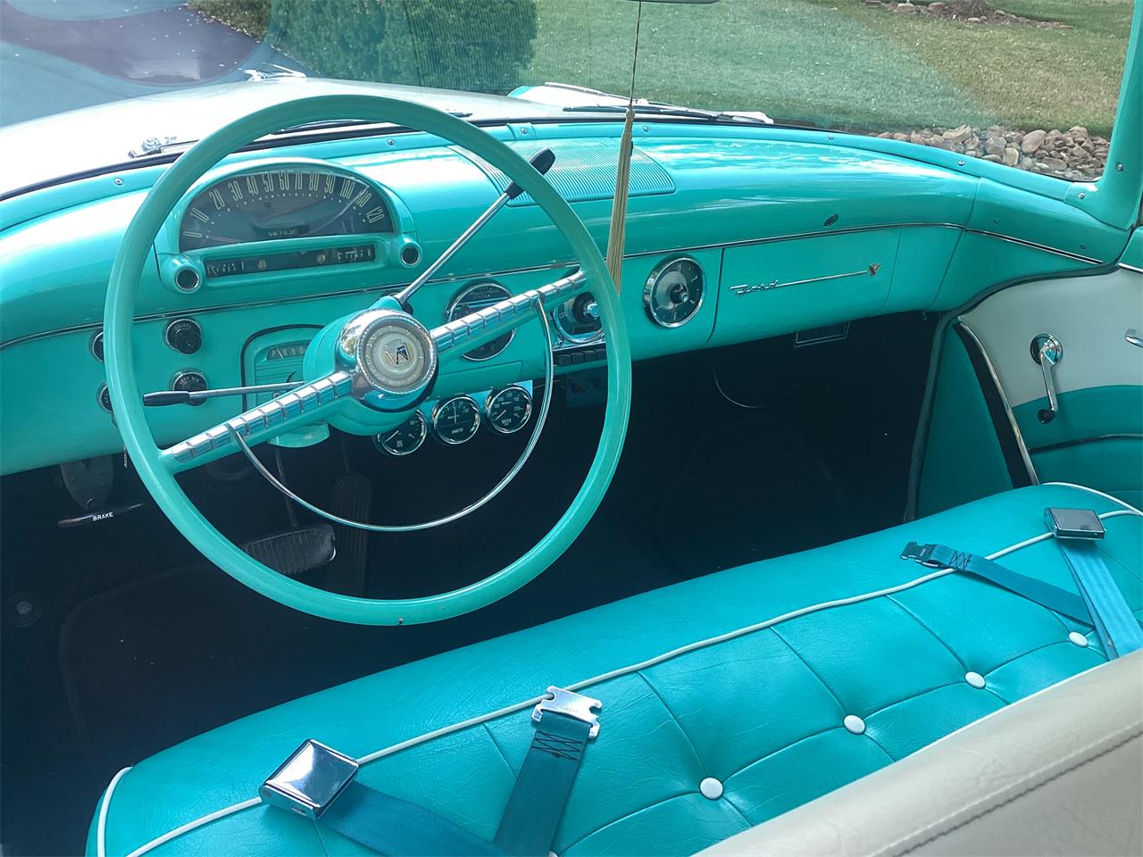 Ford-Victoria-1955-Teal-and-white-Teal-and-white-26