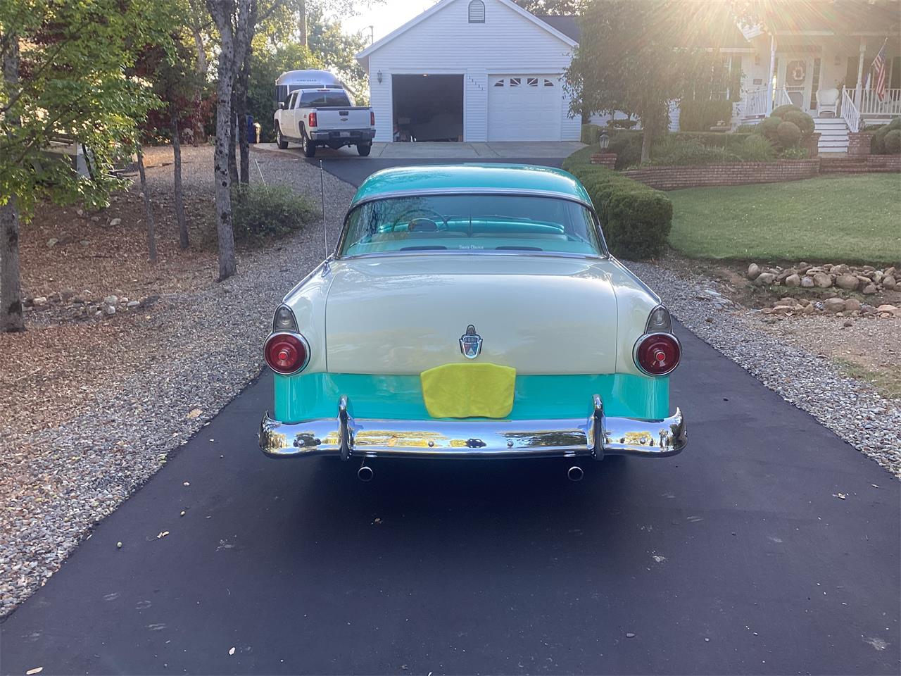 Ford-Victoria-1955-Teal-and-white-Teal-and-white-29