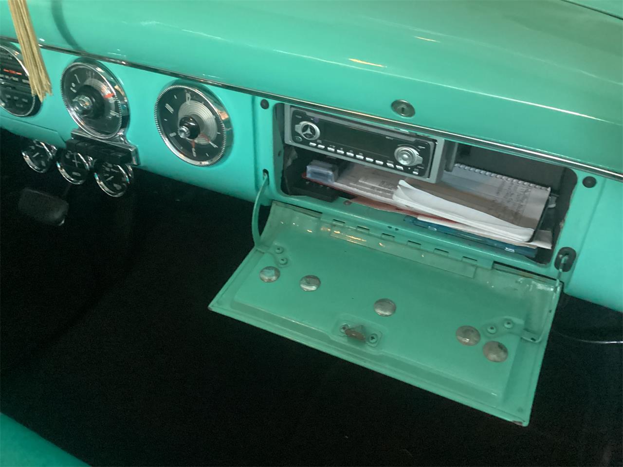 Ford-Victoria-1955-Teal-and-white-Teal-and-white-7