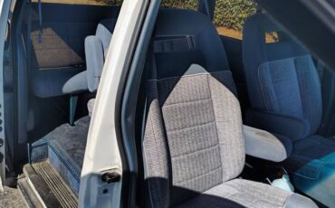 Ford-aerostar-1992-3